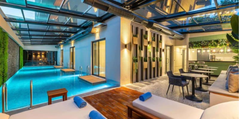 Türkiyə turizmində turist sayı azalır, otel xərcləri artır