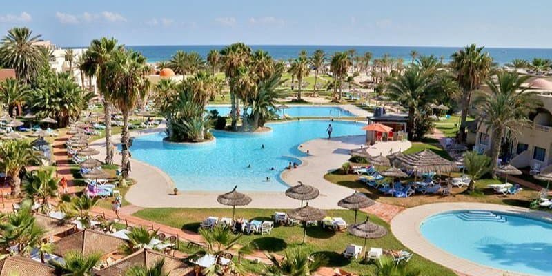 Schauinsland-Reisen üç ulduzlu otellərə fokuslanan "3fach gut" konseptini işə salıb